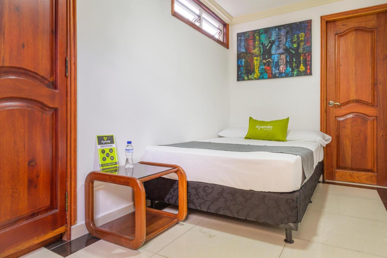 Hotel Boutique Laureles Home - Ayenda 1258 (Adults Only) Medellín Exterior foto